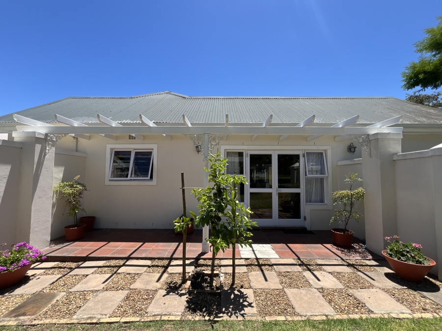 6 Bedroom Property for Sale in Zevendal Western Cape